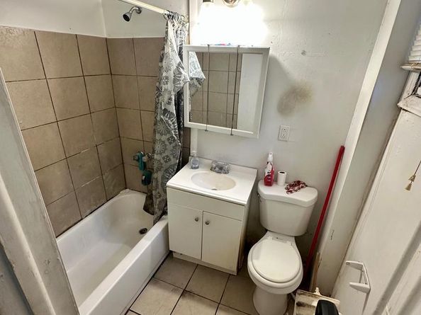 632 S 52nd Street, Philadelphia PA 19143