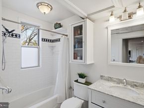 18 9TH Street NE 302, Washington DC 20002