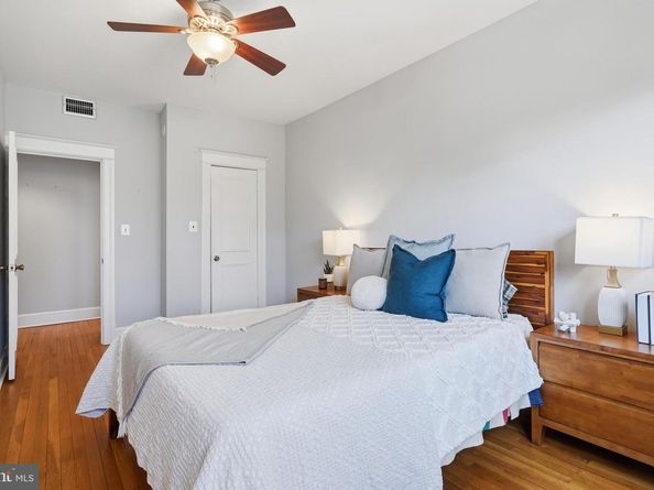 18 9TH Street NE 302, Washington DC 20002