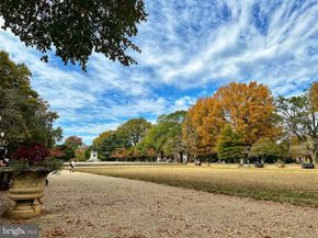 18 9TH Street NE 302, Washington DC 20002