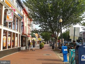 18 9TH Street NE 302, Washington DC 20002