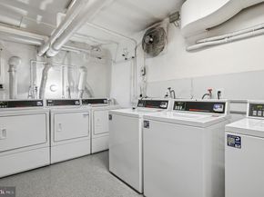 18 9TH Street NE 302, Washington DC 20002