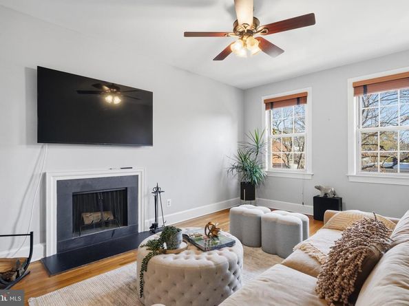 18 9TH Street NE 302, Washington DC 20002