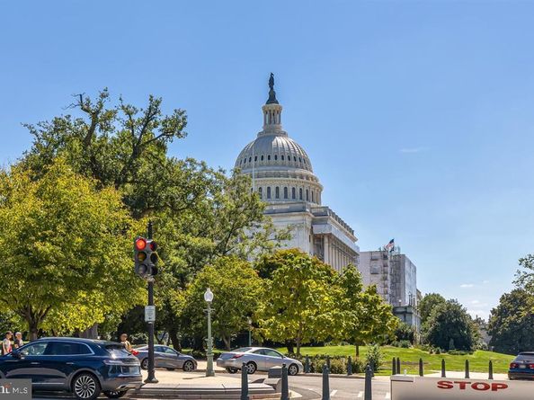 18 9TH Street NE 302, Washington DC 20002