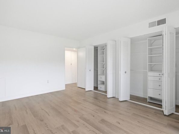 1300 Army Navy Drive 124, Arlington VA 22202