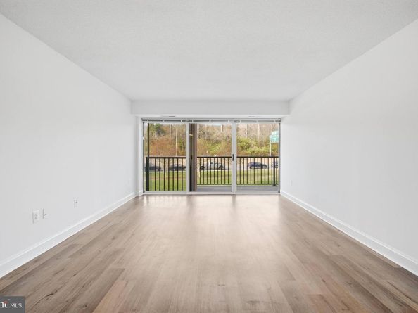 1300 Army Navy Drive 124, Arlington VA 22202