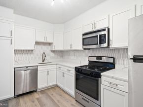 1300 Army Navy Drive 124, Arlington VA 22202