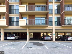 1300 Army Navy Drive 124, Arlington VA 22202