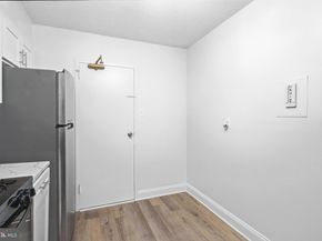 1300 Army Navy Drive 124, Arlington VA 22202