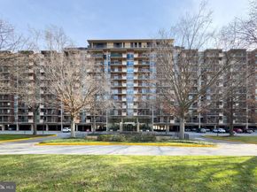 1300 Army Navy Drive 124, Arlington VA 22202