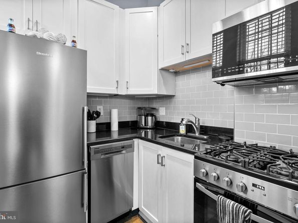 101 N North Carolina Avenue SE 103, Washington DC 20003