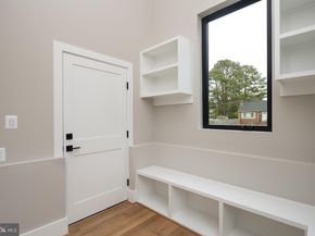 5906 3rd Street S, Arlington VA 22204