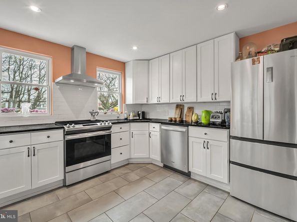 75 E Phil Ellena Street, Philadelphia PA 19119