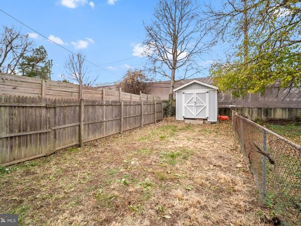 75 E Phil Ellena Street, Philadelphia PA 19119