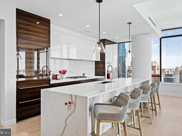 1911 Walnut Street 3301, Philadelphia PA 19103