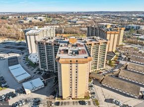 21033 Valley Forge Circle 1033, King Of Prussia PA 19406