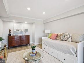 21033 Valley Forge Circle 1033, King Of Prussia PA 19406