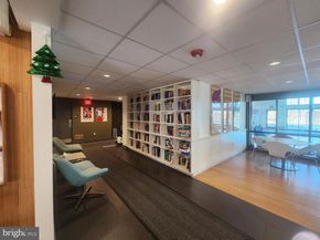 21033 Valley Forge Circle 1033, King Of Prussia PA 19406