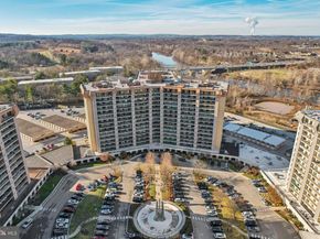 21033 Valley Forge Circle 1033, King Of Prussia PA 19406