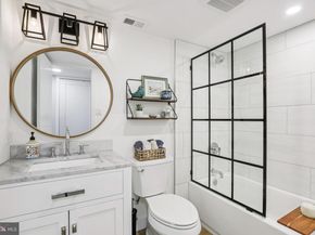 21033 Valley Forge Circle 1033, King Of Prussia PA 19406