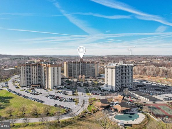 21033 Valley Forge Circle 1033, King Of Prussia PA 19406