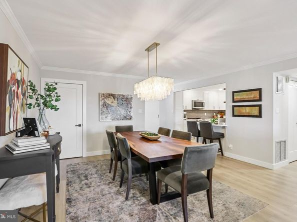 21033 Valley Forge Circle 1033, King Of Prussia PA 19406