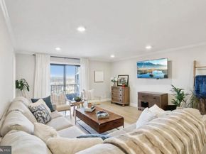 21033 Valley Forge Circle 1033, King Of Prussia PA 19406