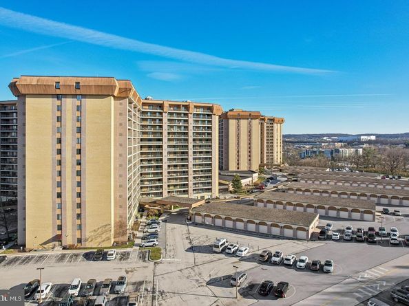 21033 Valley Forge Circle 1033, King Of Prussia PA 19406