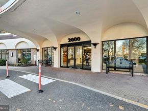 21033 Valley Forge Circle 1033, King Of Prussia PA 19406