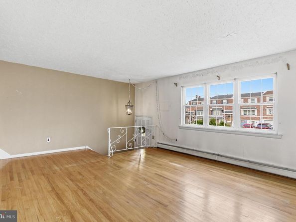 3549 Chalfont Drive, Philadelphia PA 19154