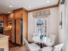 1326 N Lynnbrook Drive, Arlington VA 22201