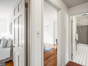 1326 N Lynnbrook Drive, Arlington VA 22201