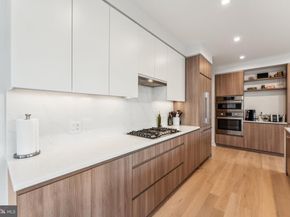 701 Swann Avenue 402, Alexandria VA 22301