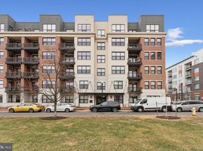 701 Swann Avenue 402, Alexandria VA 22301