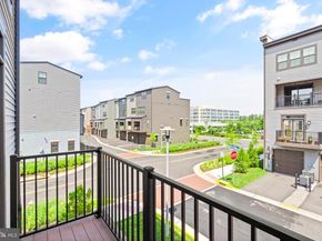 12921 Sunrise Ridge Alley 69, Herndon VA 20171