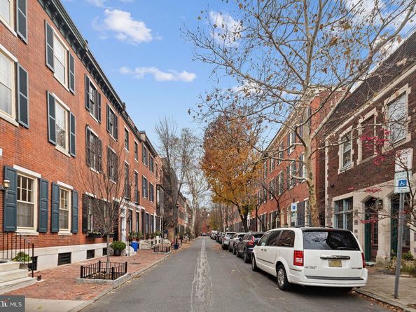 2131 Delancey Place, Philadelphia PA 19103