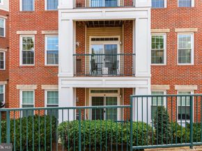 2465 Army Navy Drive 1211, Arlington VA 22206
