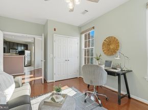 2465 Army Navy Drive 1211, Arlington VA 22206