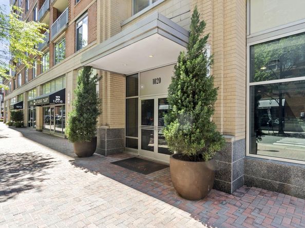 1020 N Highland Street 221, Arlington VA 22201