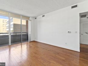 1020 N Highland Street 221, Arlington VA 22201
