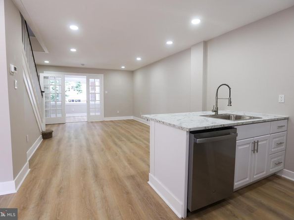 225 Wright Avenue, Darby PA 19023