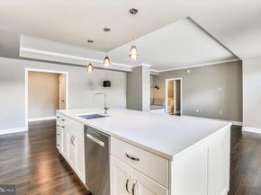 4915 Hampden Lane 101, Bethesda MD 20814