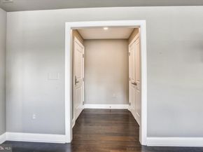 4915 Hampden Lane 101, Bethesda MD 20814