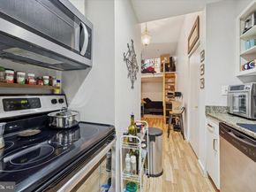 315 New Street 111, Philadelphia PA 19106