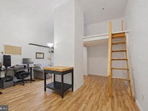 315 New Street 111, Philadelphia PA 19106