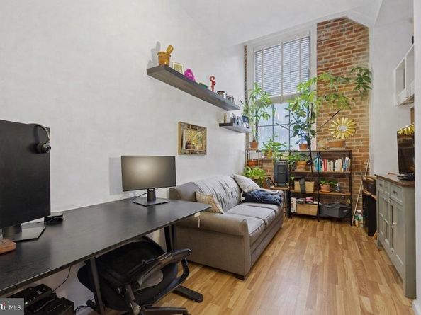 315 New Street 111, Philadelphia PA 19106