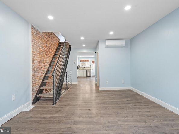 2420 S Percy Street, Philadelphia PA 19148