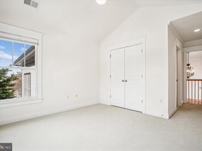 2500 12TH Street N, Arlington VA 22201