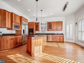 2500 12TH Street N, Arlington VA 22201