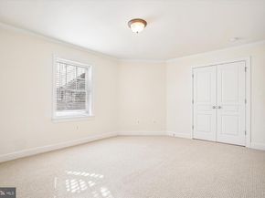 2500 12TH Street N, Arlington VA 22201